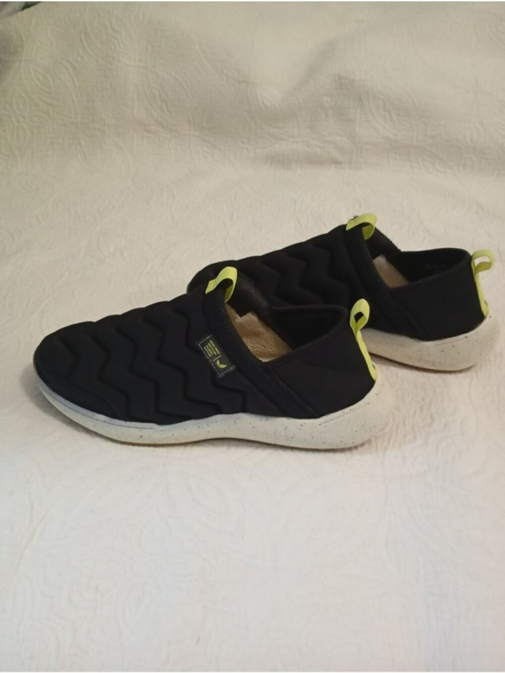 Dr Scholls Black Quilted Slip-On Shoes Neon Accents Size 8.5M Versatile For Indo - Picture 6 of 11